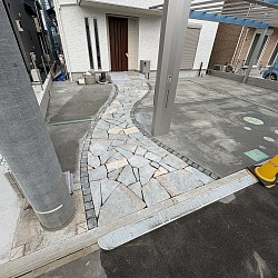 乱形石貼り状況